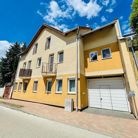 Gold Apartman นาชคานีจา ภายนอก รูปภาพ